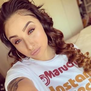 Meet your Posher, Angelica